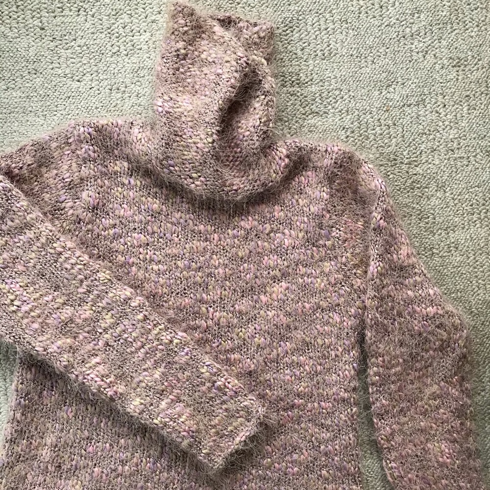 Designer Pullover Sweater - Picture 3 of 3